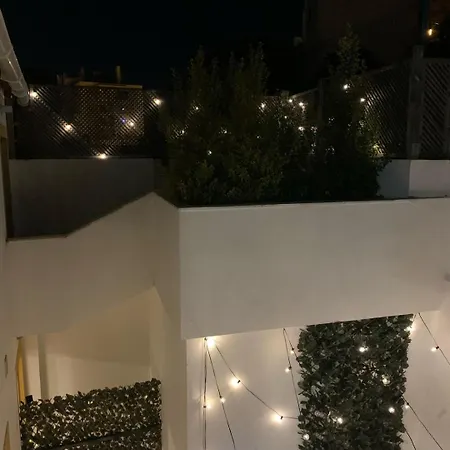Gorgeous Rooftop 2-bed With Beautiful View Lisbona
