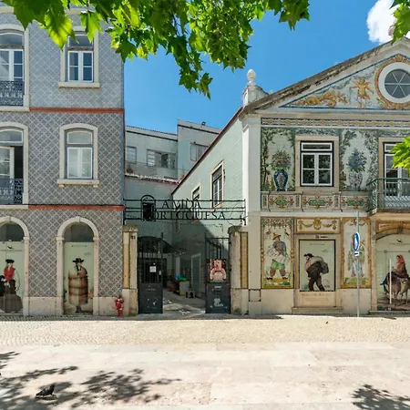 Gorgeous Rooftop 2-bed With Beautiful View Lissabon