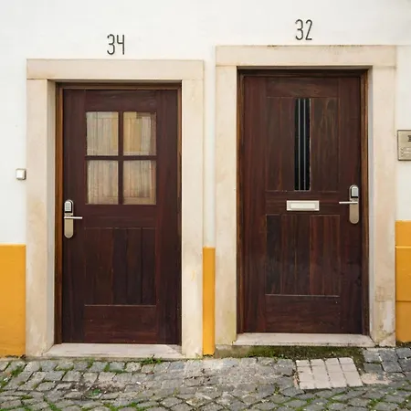 Апартаменти Gorgeous Rooftop 2-bed With Beautiful View Лісабон