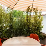 Apartament Gorgeous Rooftop 2-bed With Beautiful View