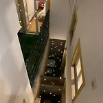 Gorgeous Rooftop 2-bed With Beautiful View Apartament Lizbona