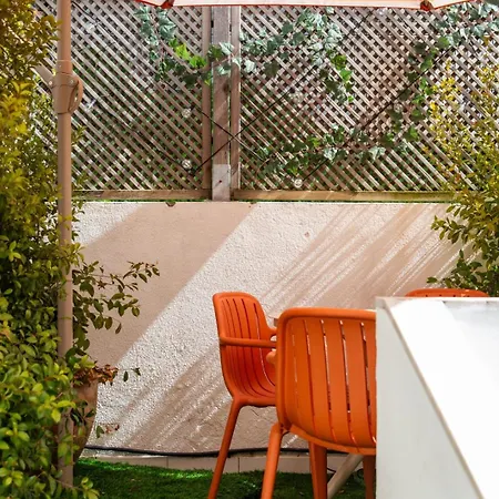 Апартаменты Gorgeous Rooftop 2-bed With Beautiful View *