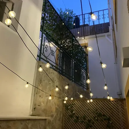 Gorgeous Rooftop 2-bed With Beautiful View Apartmán Lisboa