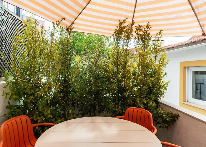 Lägenhet Gorgeous Rooftop 2-bed With Beautiful View