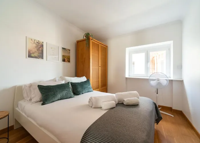 Gorgeous Rooftop 2-bed With Beautiful View * Lisboa