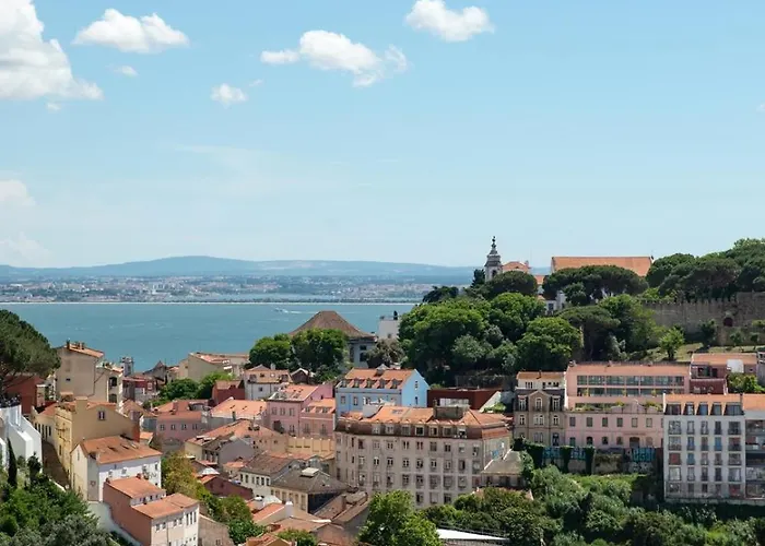 Gorgeous Rooftop 2-bed With Beautiful View * Lisboa