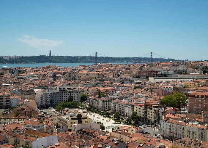 Lägenhet Gorgeous Rooftop 2-bed With Beautiful View Lisboa