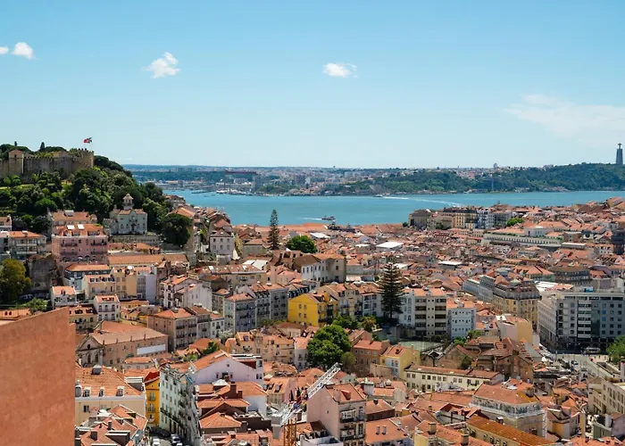 Gorgeous Rooftop 2-bed With Beautiful View Lägenhet